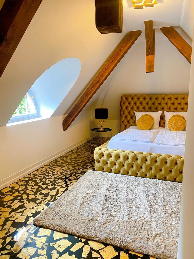 Business Suite Bett
